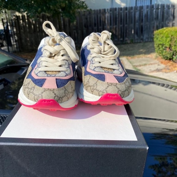 Gucci Rhyton Sneakers - Picture 2 of 6
